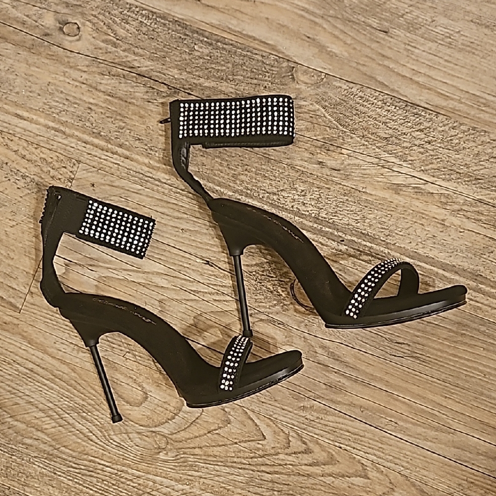 Elegant Black Stiletto Heels with Rhinestone Accents